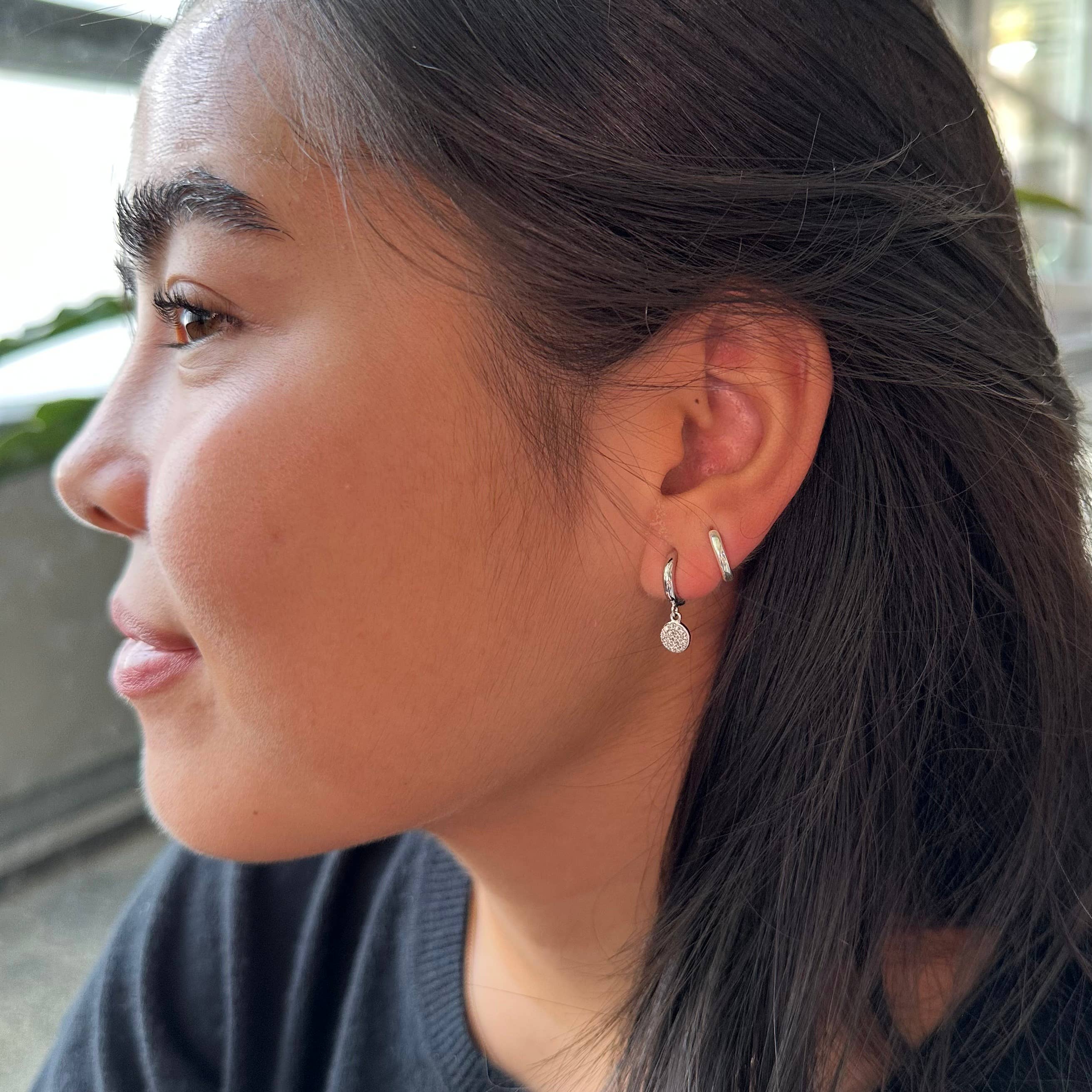 Luxe Simple Clicker Huggies